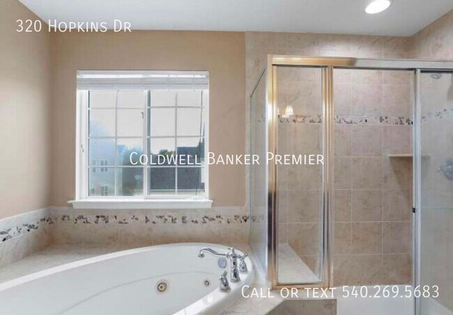 Building Photo - 320 Hopkins Dr