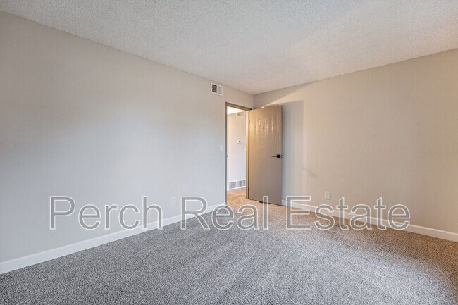 Building Photo - 7040 W 20th Ave