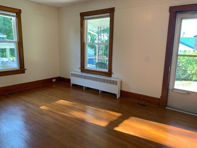 Building Photo - Charming Home with Large Backyard Near Rad...