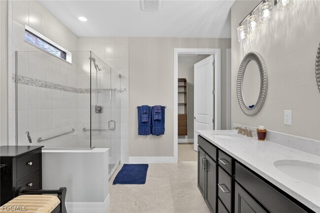 Building Photo - 11279 Thurston Chase