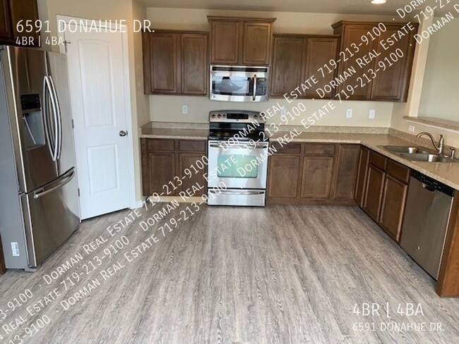 Building Photo - 6591 Donahue Drive