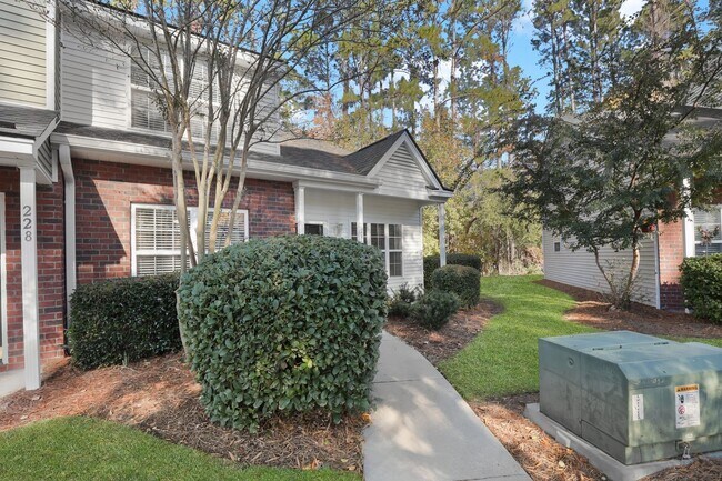 Building Photo - Charming 3 Bedroom Home in the Towns of Buckwalter!!