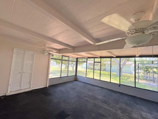 Building Photo - Spacious 2-Bed/2-Bath + Bonus Room Home for Rent in Bradenton, FL!