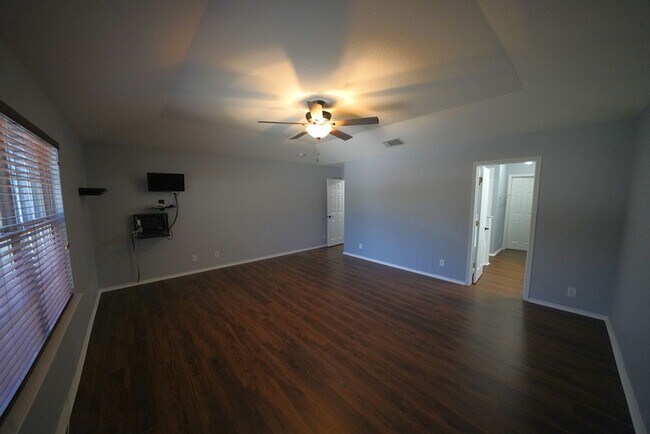 Building Photo - Lovely Cul-De-Sac Home in Schertz/Cibolo N...
