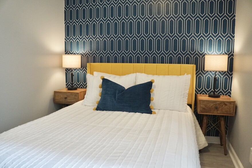 Building Photo - 912 E Spring St