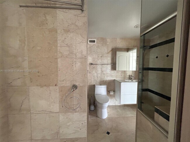 Building Photo - 2899 Collins Ave