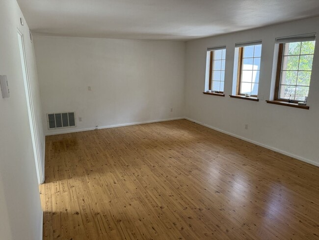 Building Photo - 641 Garcia St