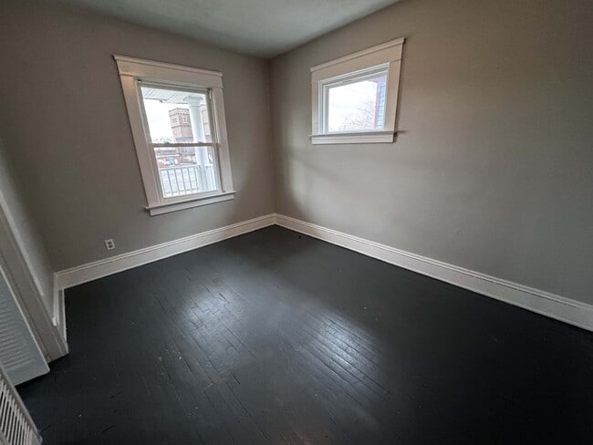 Building Photo - 10008 Mt Auburn Ave