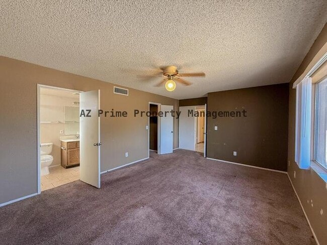 Building Photo - 9358 W Sanna St