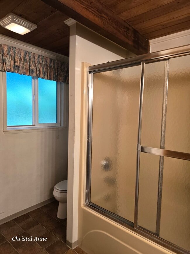 Building Photo - Waterfront 1 bedroom with a loft