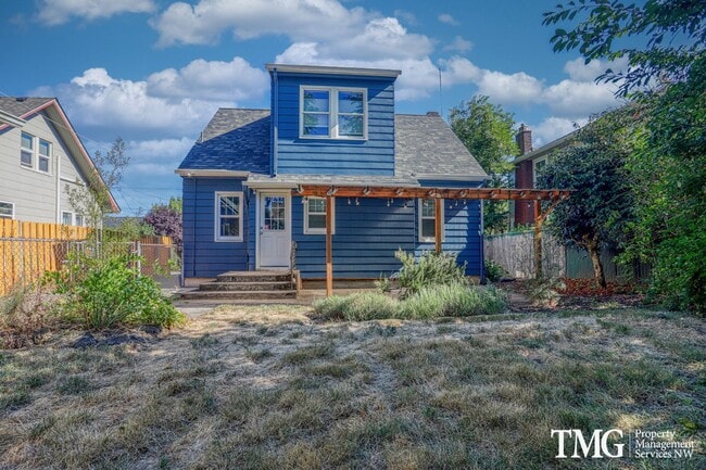 Building Photo - Updated 1928 Tutor w/ Original Touches and Large Fully Fenced Back Yard