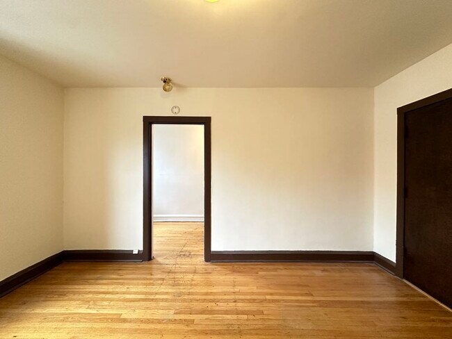 Building Photo - 3306 W Schubert Ave