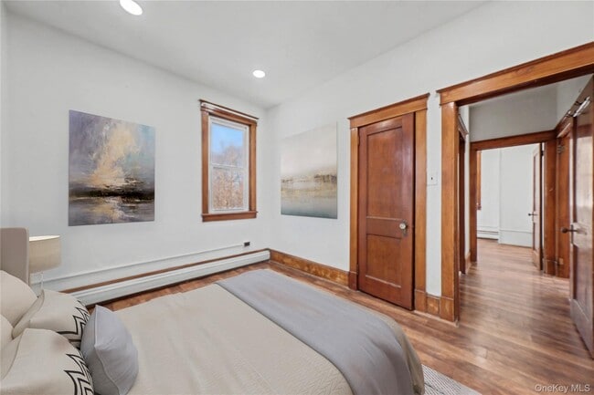 Building Photo - 44 Cedar Ave