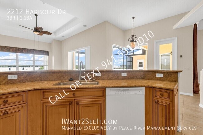 Building Photo - 2212 Harbour Dr