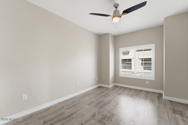 Building Photo - 5450 E Deer Valley Dr