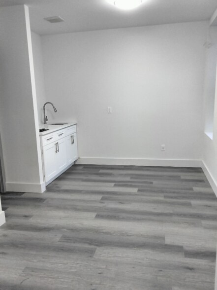 Building Photo - 1918 Avenue M