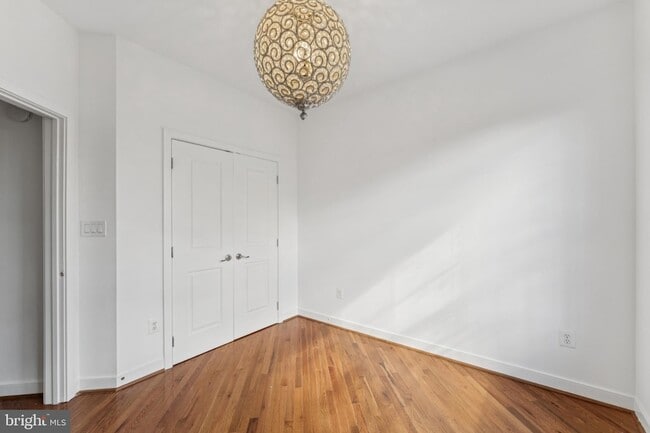 Building Photo - 4410 Longfellow St