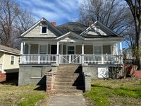 Building Photo - 823 Parkwood Ave