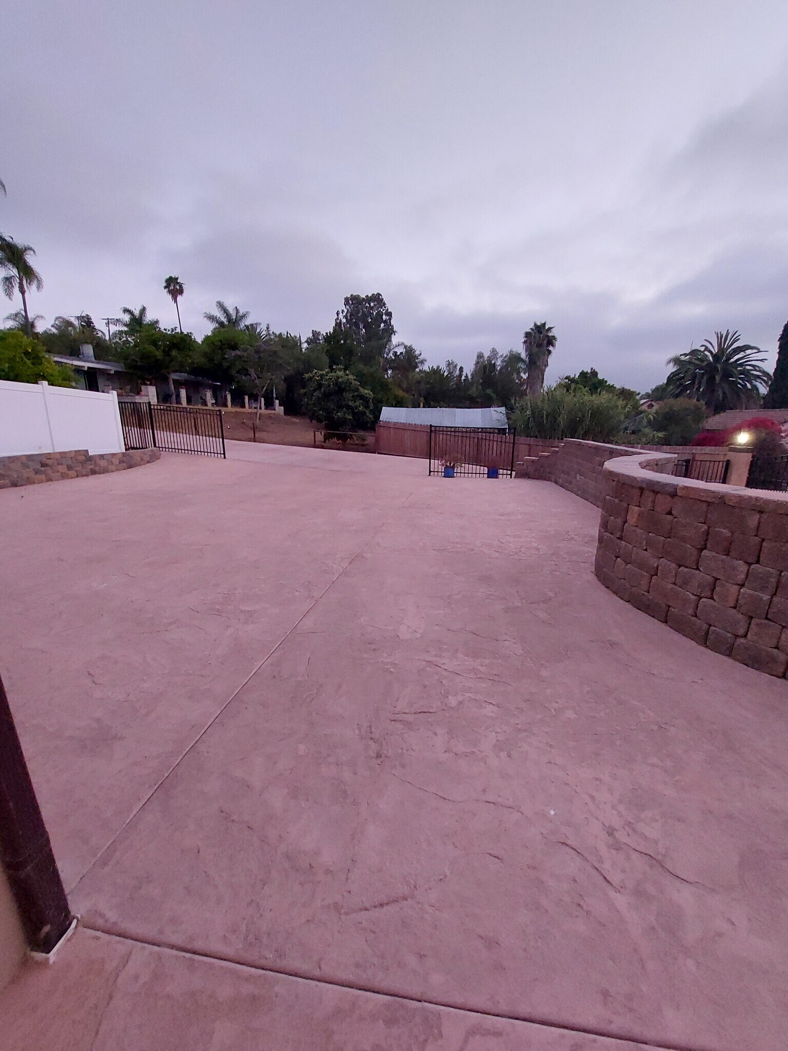 Building Photo - 709 Vale View Dr