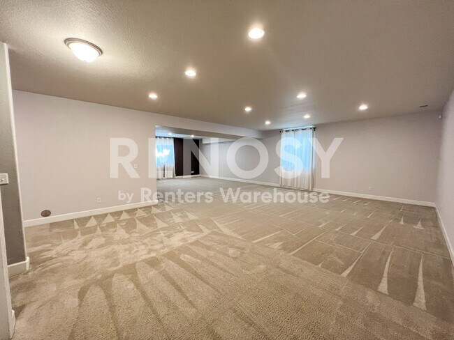 Building Photo - 25104 E Pinewood Pl