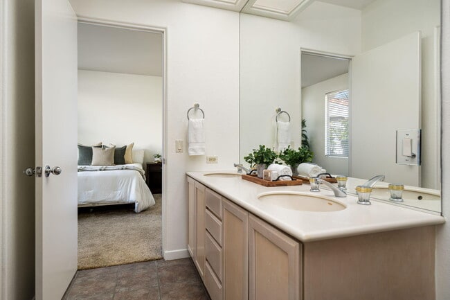 Building Photo - 149 Rainbird Cir