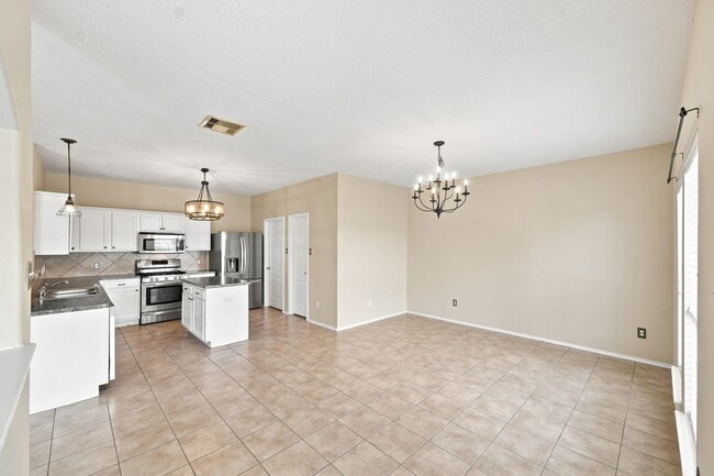Building Photo - 18810 Lantern Cove Ln