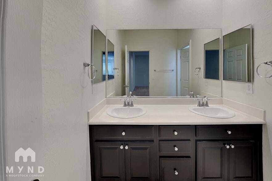 Building Photo - 7825 Flintshire Ct