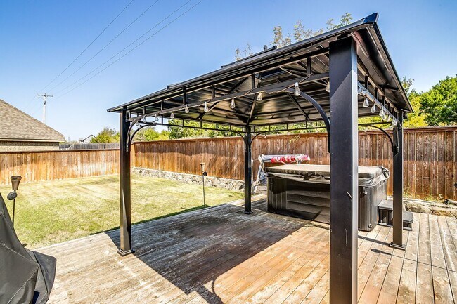 Building Photo - Beautiful 4 Bed, 2 Bath in Pristine Willow...