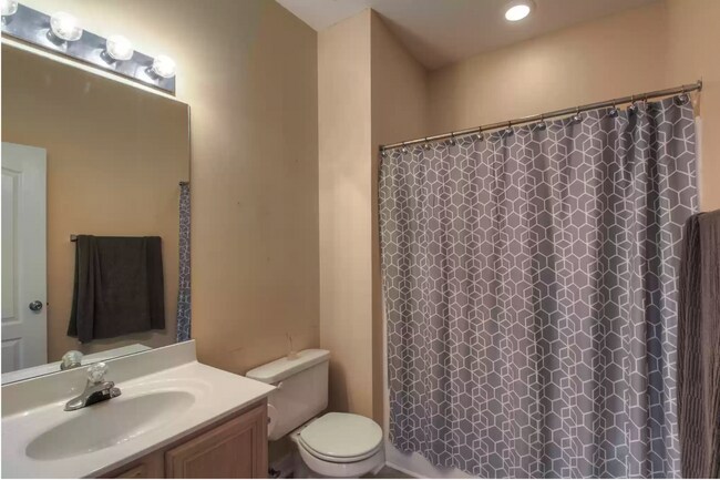 Building Photo - "Discover Spacious Living: 4-Bedroom, 3-Bath Gem in Brentwood's Autumn Crossing!"