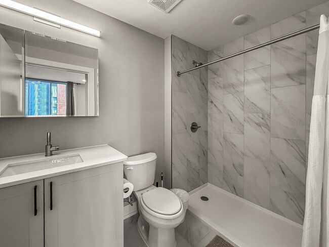 Building Photo - 626 N Delaware Ave