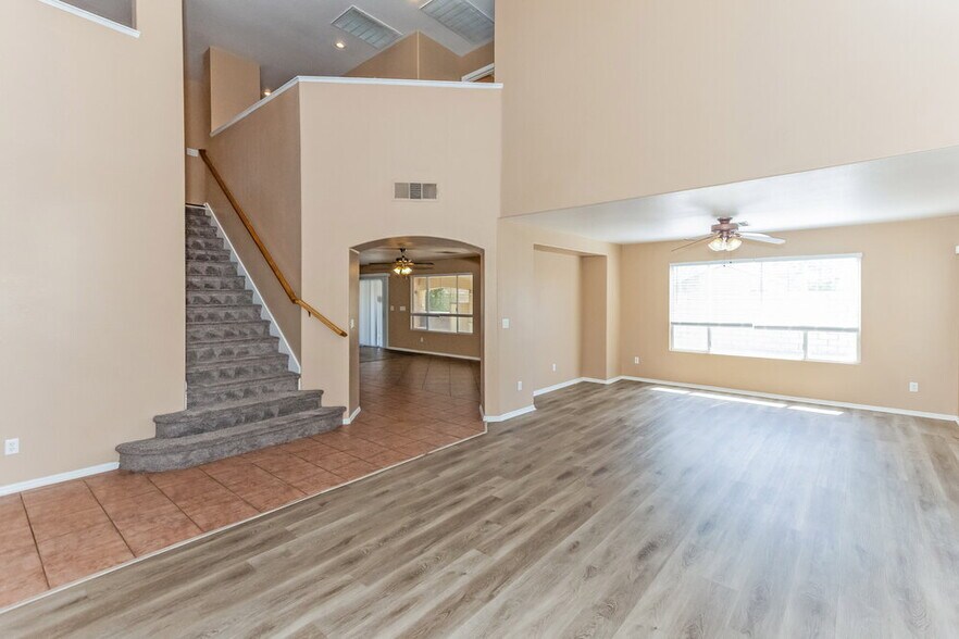 Building Photo - 9060 Malarga St