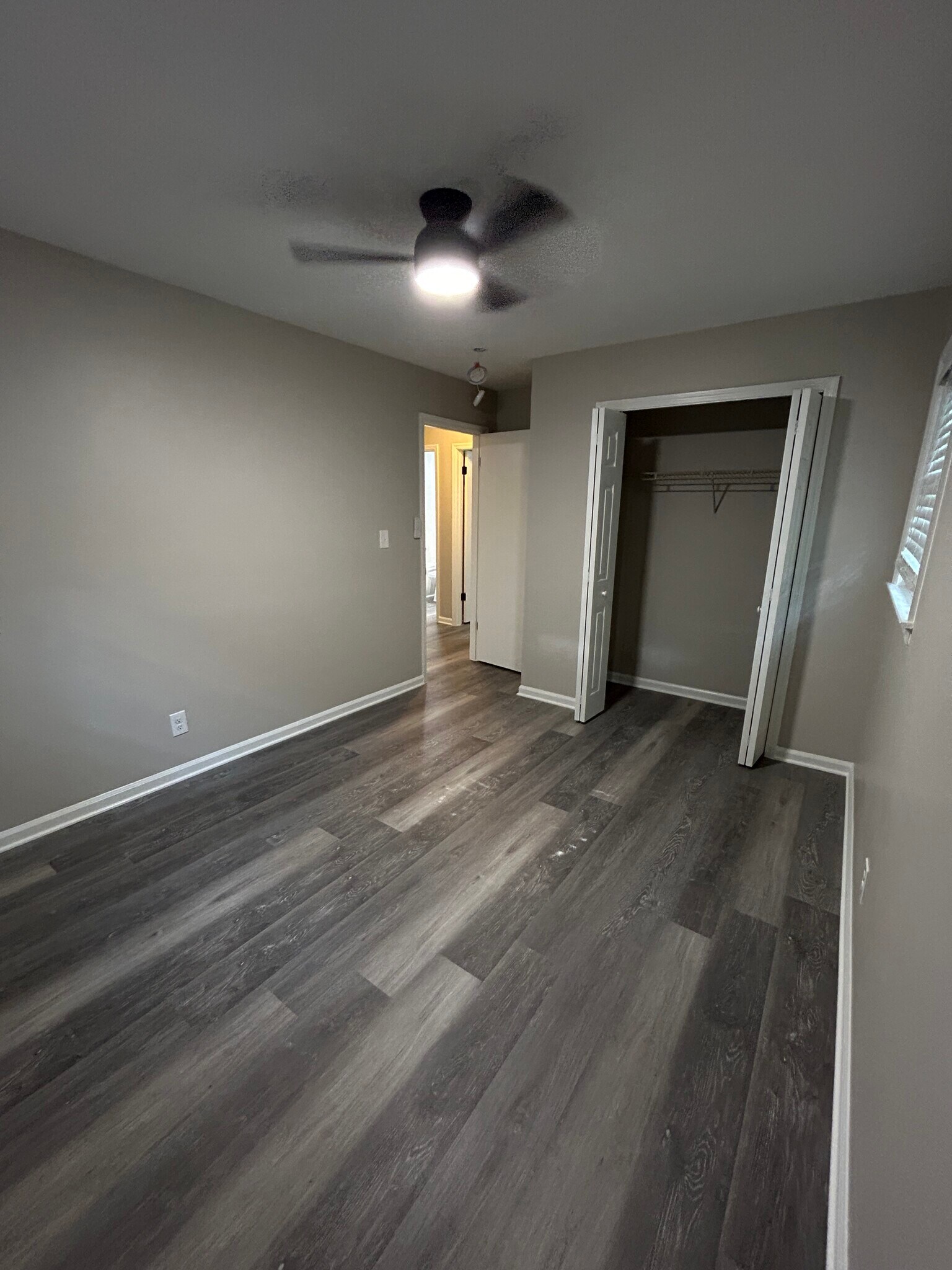 Building Photo - 140 Oakhurst Dr