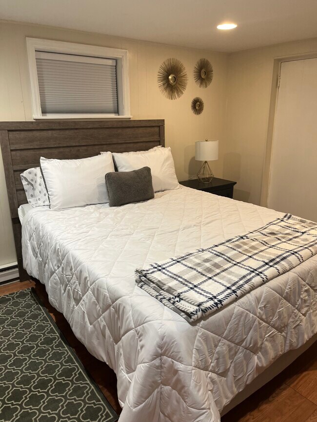 Building Photo - 6377 Aspen Way