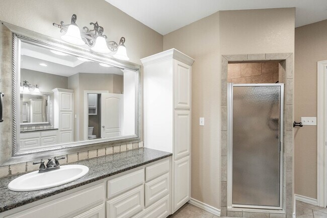 Building Photo - 3 Chambord Dr