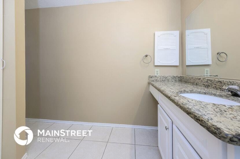 Building Photo - 11110 Grassyglen Dr