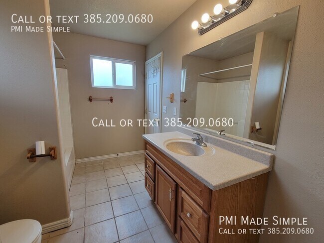 Building Photo - 483 N 1220 W