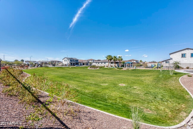 Building Photo - 8410 W Palmaire Ave