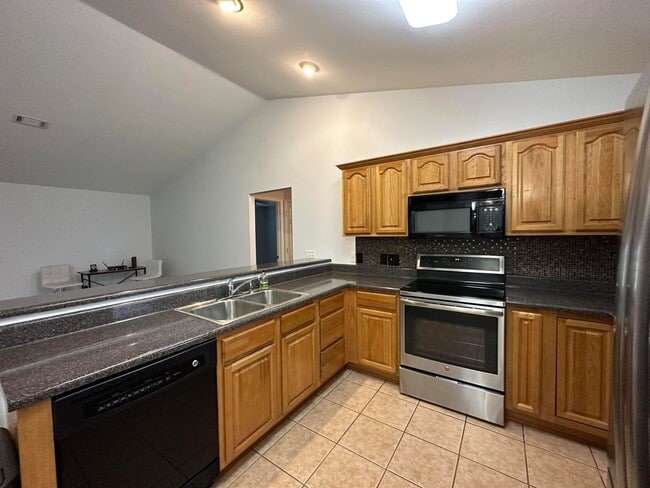 Building Photo - 5127 Stewart Dr