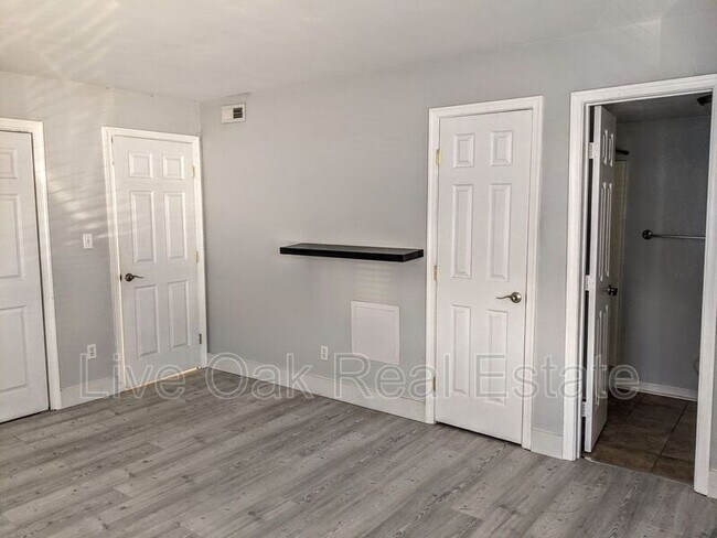 Building Photo - 1311 E Ocean View Ave