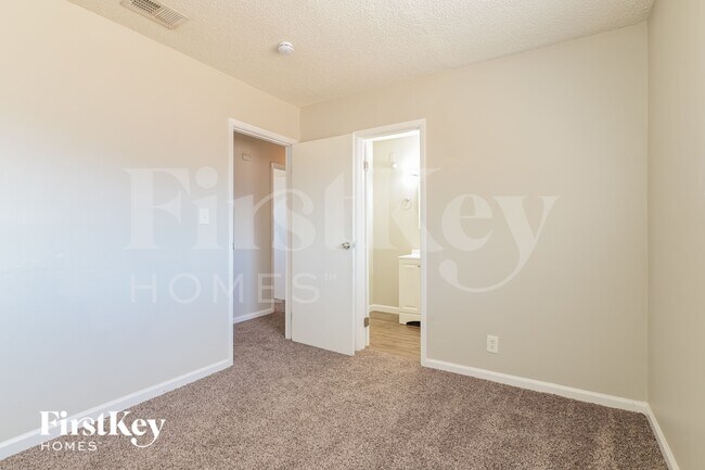 Building Photo - 208 Valley Forge Ave