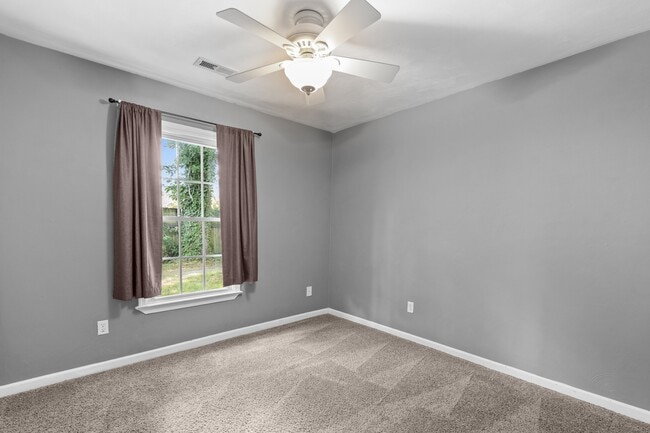 Building Photo - 609 Maxwood Ct