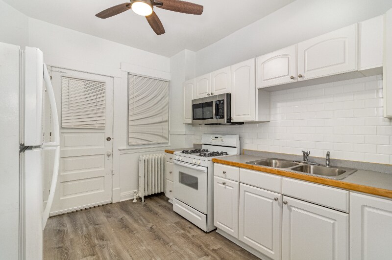 Building Photo - 822 W 35th St