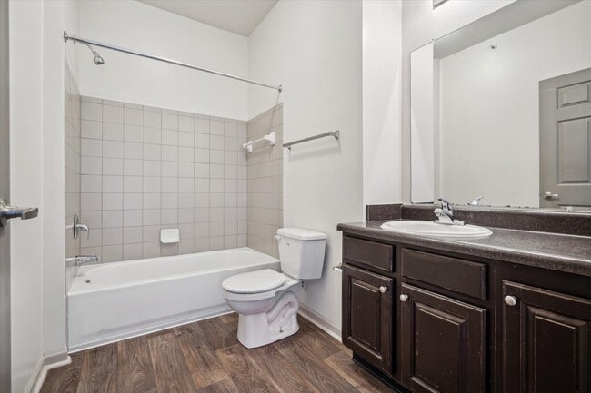 B1 - 2 Bed / 2 Bath - 967 Sq.Ft. - Fountains at Meadow Wood
