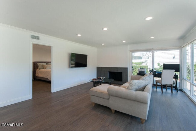 Building Photo - 32041 Waterside Ln