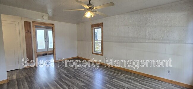 Building Photo - 2062 Pauline St