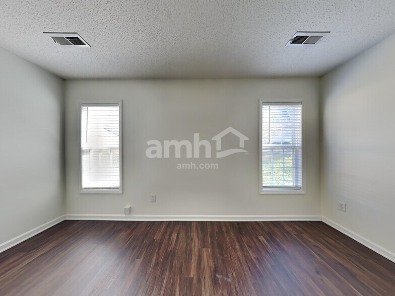 Building Photo - 101 Tudor Downs Rd