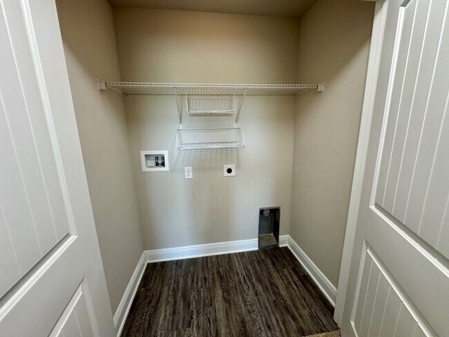 Building Photo - 5736 Callaway Cir