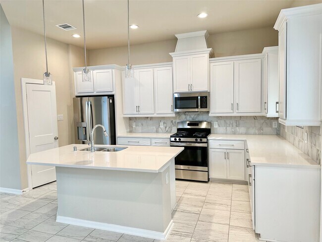 Building Photo - 9442 Starlight Oak Dr