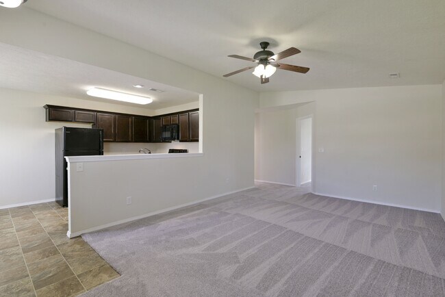 Building Photo - 6603 Prairie Trail