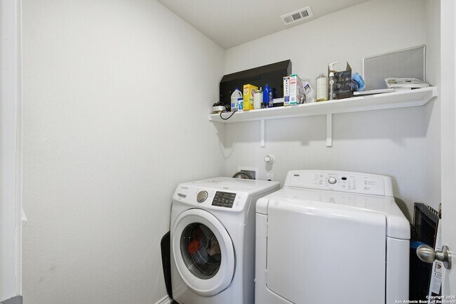 Building Photo - 6442 Dynamic Sound